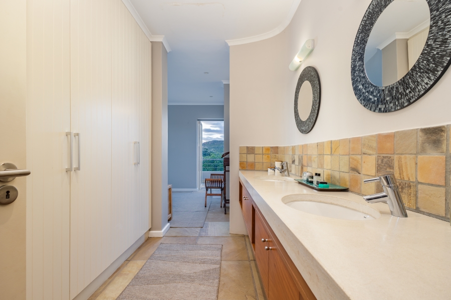 5 Bedroom Property for Sale in Whale Rock Beach Western Cape